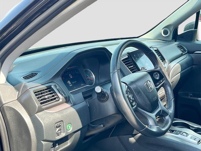 used 2022 Honda Pilot car, priced at $27,000