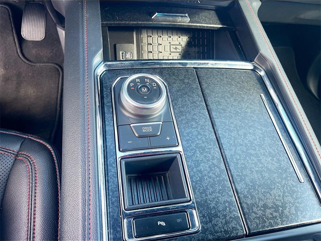 used 2024 Ford Expedition car, priced at $50,500