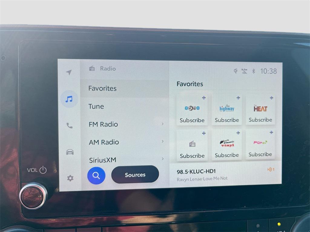 used 2023 Toyota Highlander Hybrid car, priced at $34,400
