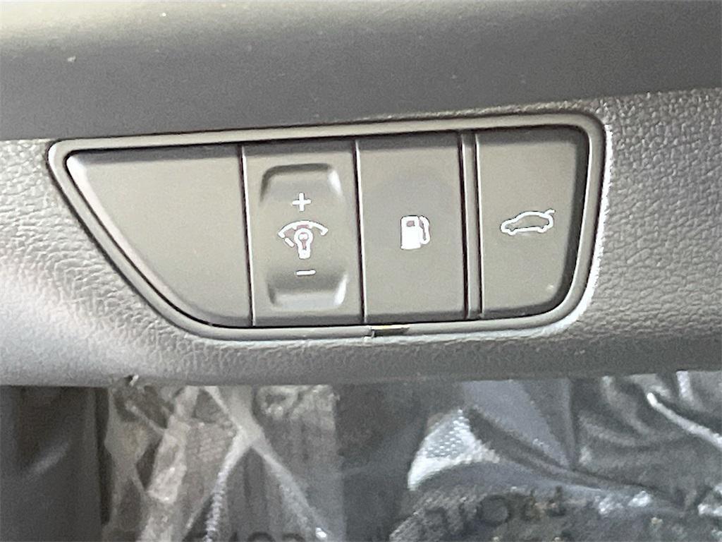 used 2022 Genesis G70 car, priced at $27,400