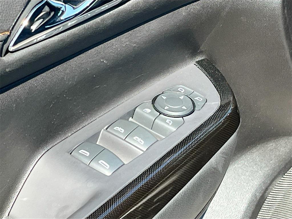 used 2022 GMC Acadia car, priced at $25,900