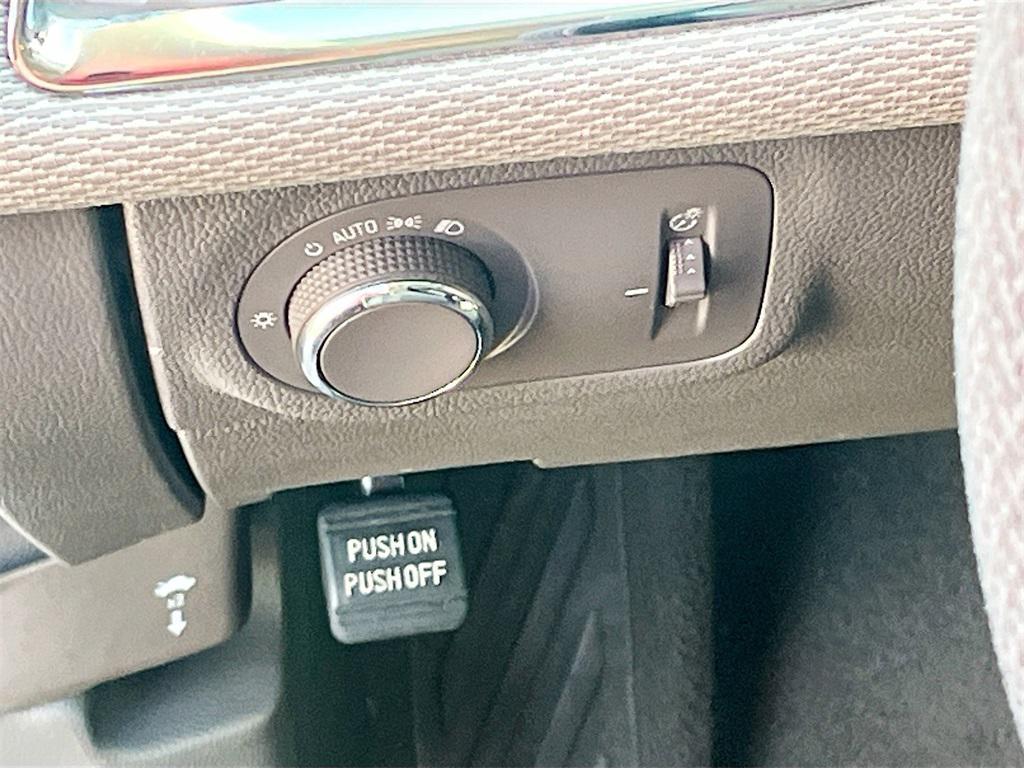 used 2017 Chevrolet Cruze car, priced at $7,400