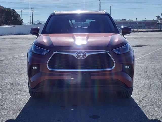 used 2022 Toyota Highlander car, priced at $28,000