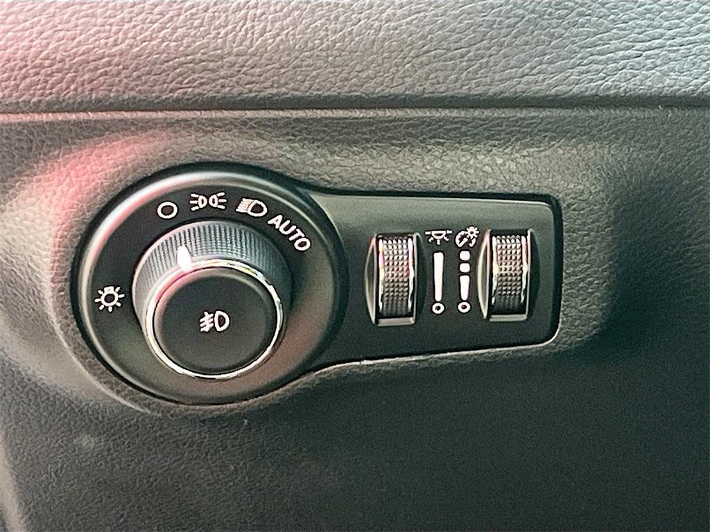 used 2019 Jeep Compass car, priced at $13,900