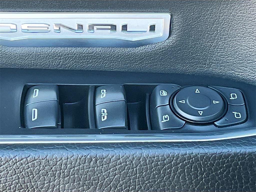 used 2022 GMC Sierra 1500 car, priced at $43,000