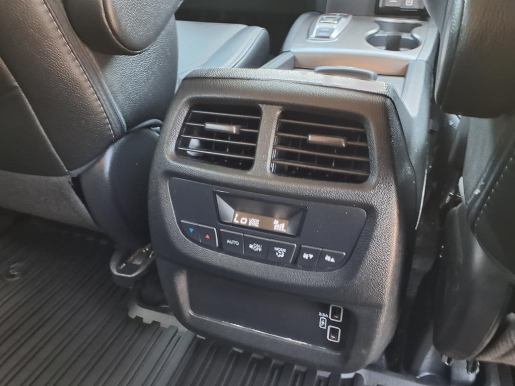 used 2022 Honda Pilot car, priced at $28,000