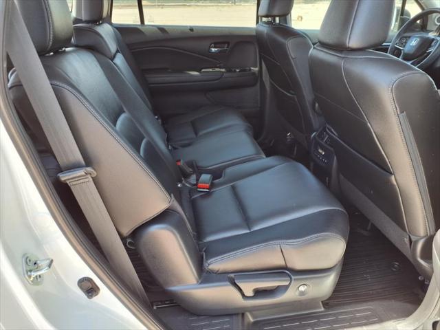 used 2022 Honda Pilot car, priced at $29,400