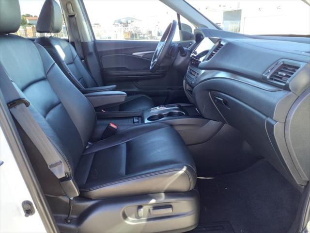 used 2022 Honda Pilot car, priced at $28,300