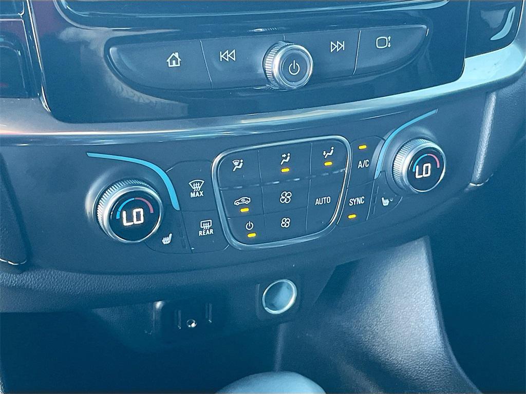 used 2023 Chevrolet Traverse car, priced at $28,200