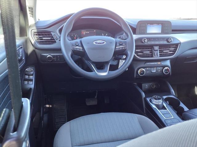 used 2022 Ford Escape car, priced at $14,000