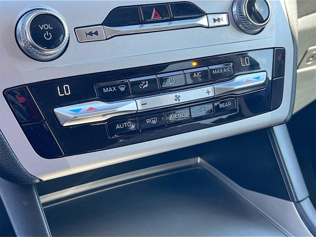 used 2021 Ford Explorer car, priced at $23,600