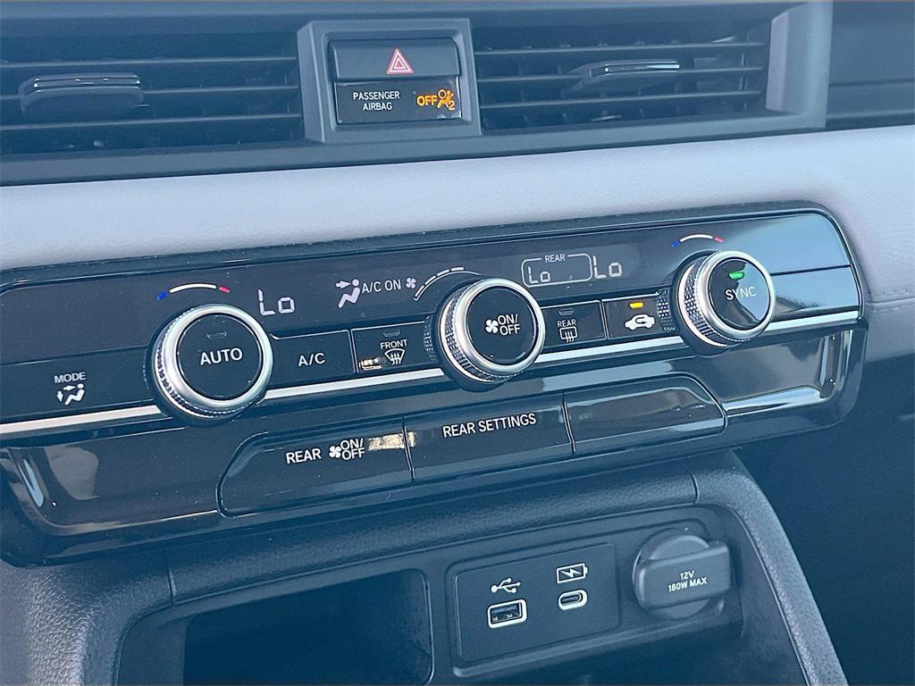 used 2024 Honda Pilot car, priced at $28,000