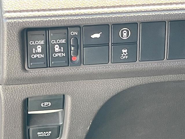 used 2024 Honda Odyssey car, priced at $33,400