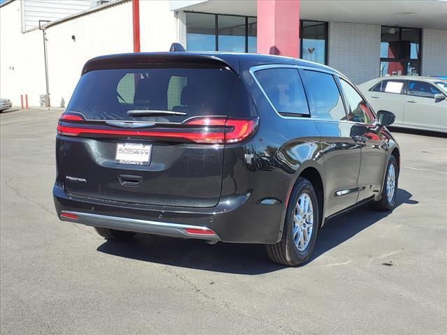 used 2023 Chrysler Pacifica car, priced at $29,000