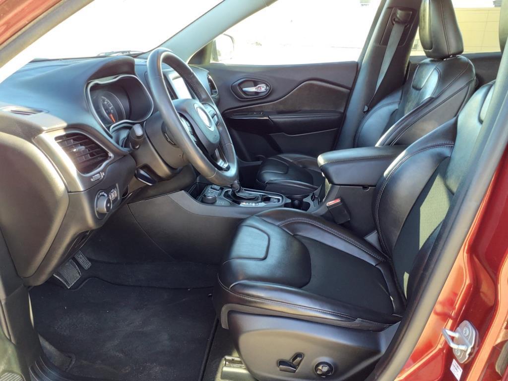 used 2020 Jeep Cherokee car, priced at $16,700