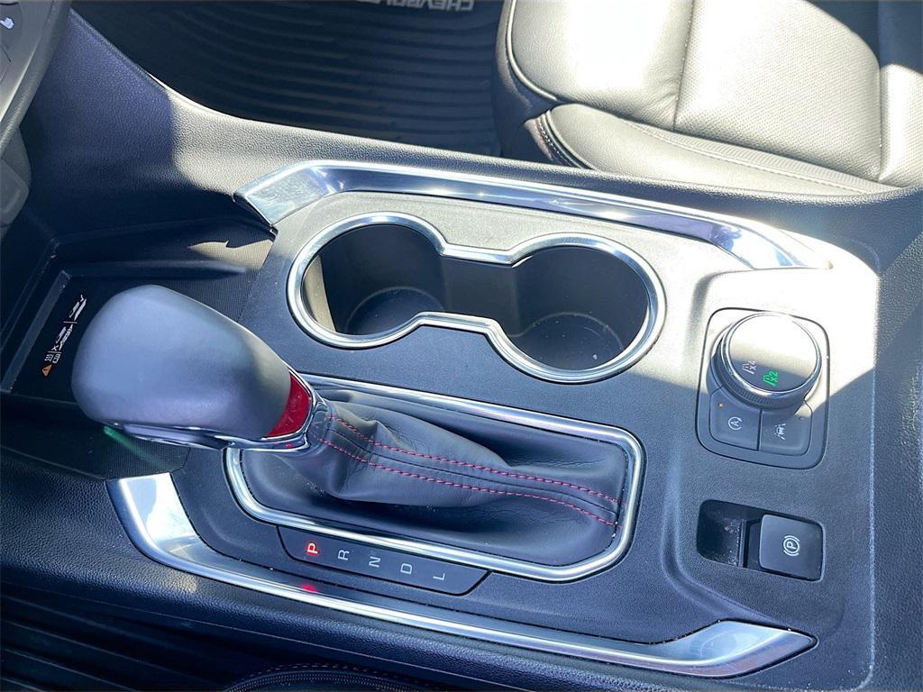 used 2023 Chevrolet Traverse car, priced at $33,100