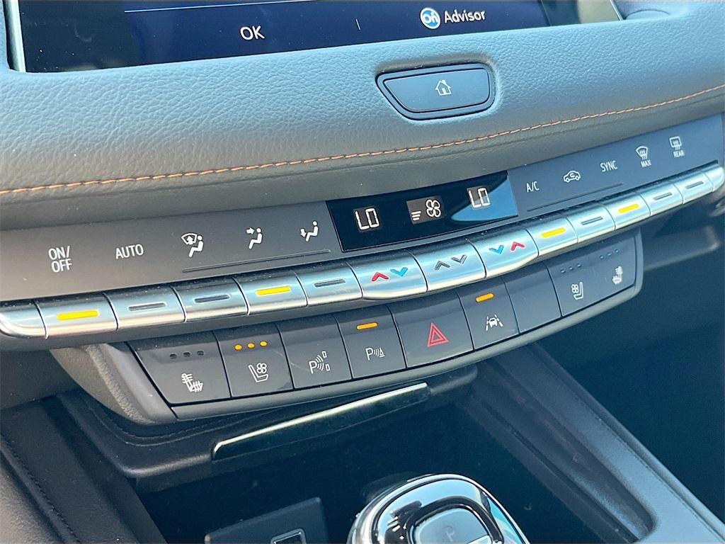 used 2023 Cadillac XT4 car, priced at $27,100