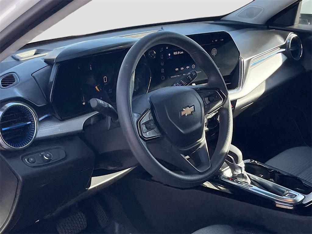 used 2025 Chevrolet Trax car, priced at $18,400