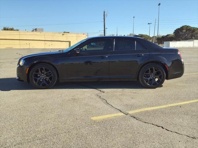 used 2021 Chrysler 300 car, priced at $18,400