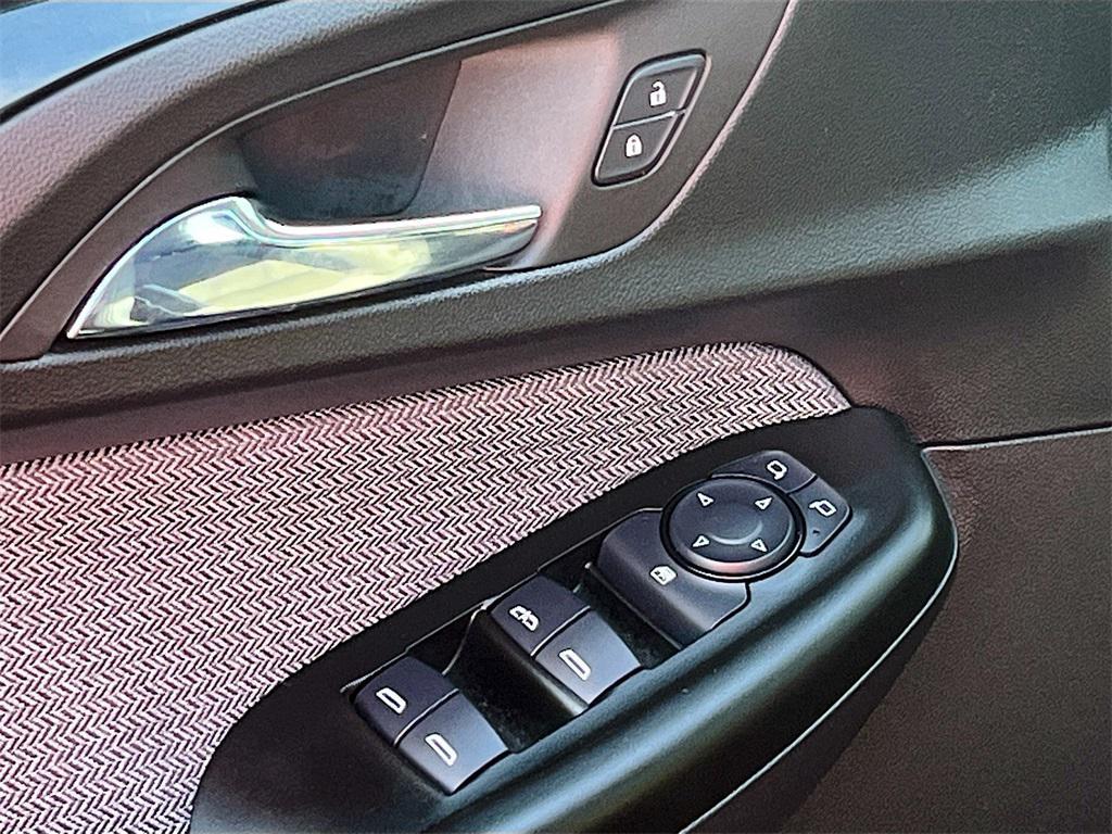 used 2023 Chevrolet TrailBlazer car, priced at $18,800