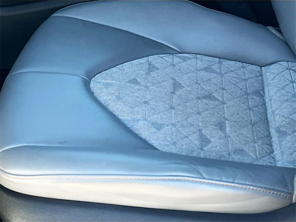 used 2022 Toyota Highlander Hybrid car, priced at $31,300