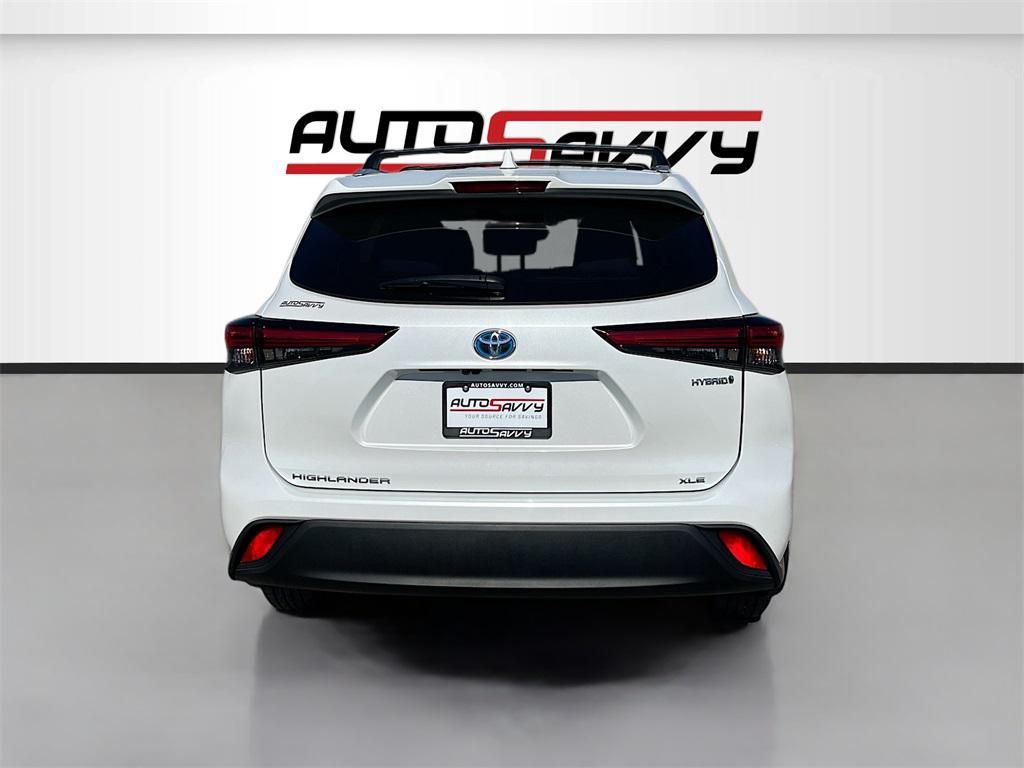 used 2022 Toyota Highlander Hybrid car, priced at $31,300