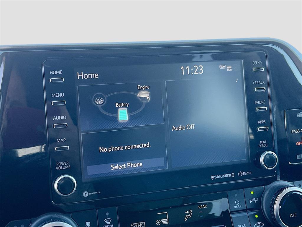 used 2022 Toyota Highlander Hybrid car, priced at $31,300