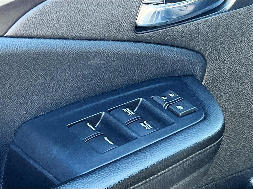 used 2022 Honda Pilot car, priced at $26,000