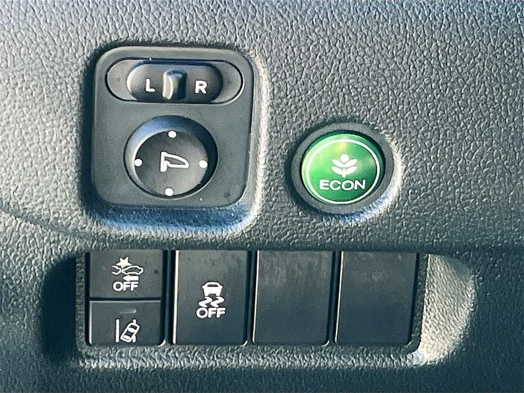 used 2022 Honda Pilot car, priced at $26,000