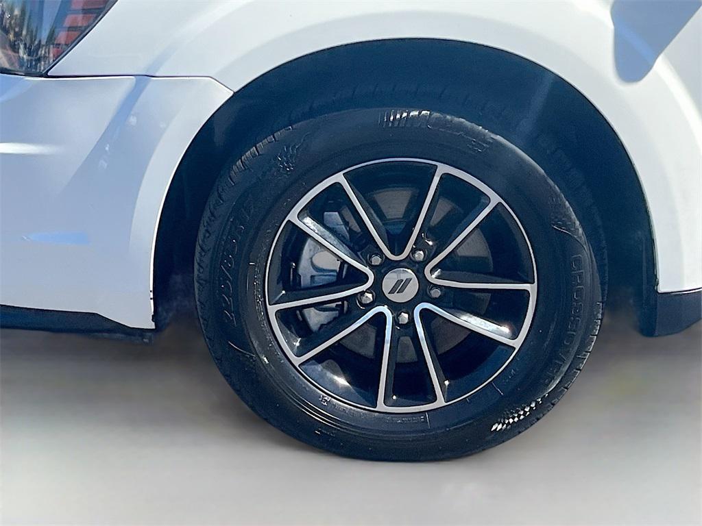 used 2018 Dodge Journey car, priced at $10,700