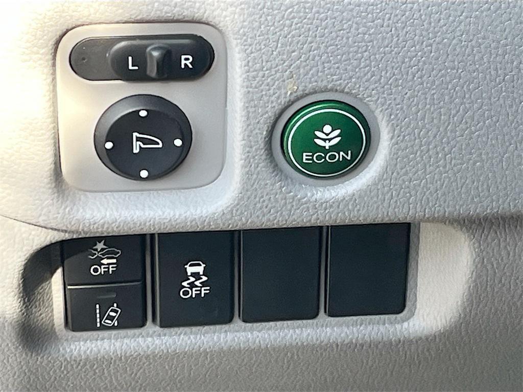 used 2022 Honda Pilot car, priced at $25,900