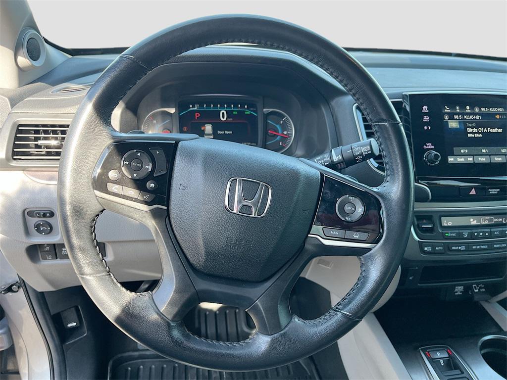 used 2022 Honda Pilot car, priced at $25,900