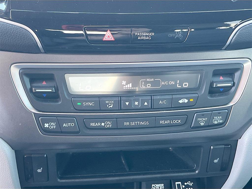used 2022 Honda Pilot car, priced at $25,900
