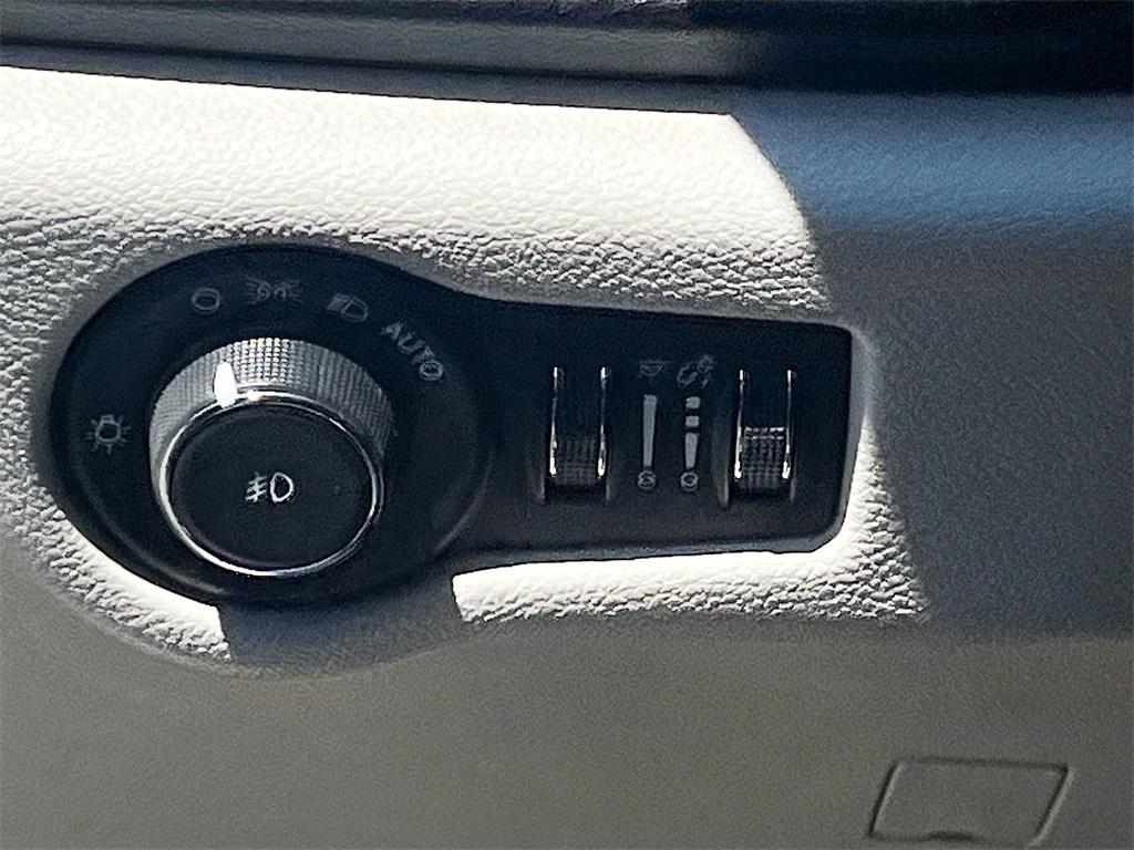 used 2018 Chrysler Pacifica car, priced at $15,000
