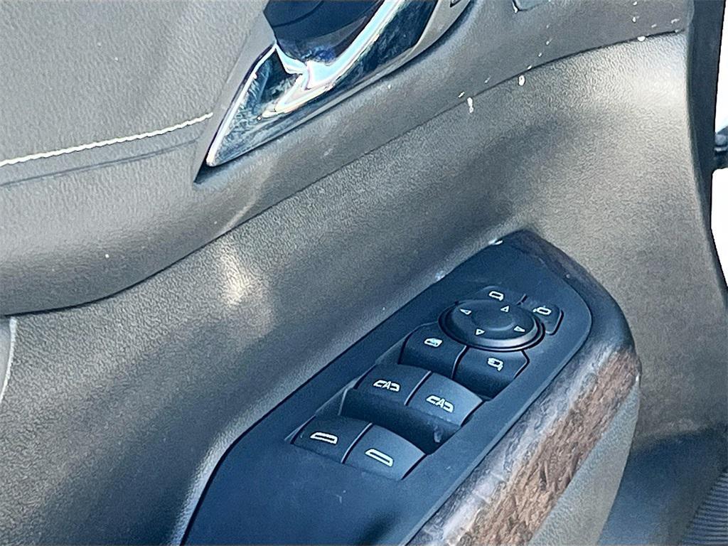 used 2023 GMC Acadia car, priced at $32,700