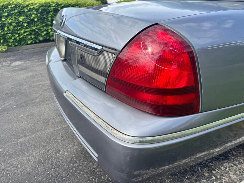 used 2006 Mercury Grand Marquis car, priced at $4,999
