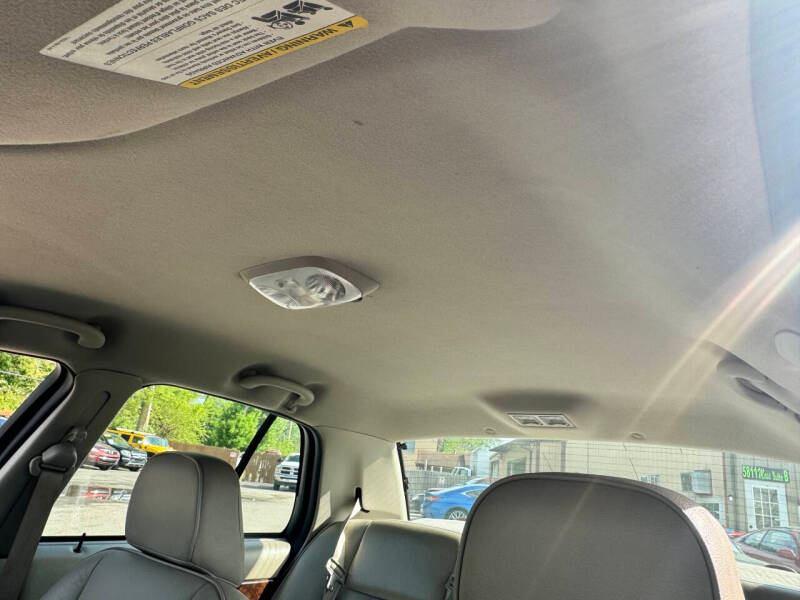 used 2006 Mercury Grand Marquis car, priced at $4,999