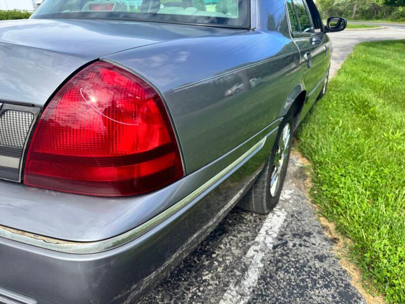 used 2006 Mercury Grand Marquis car, priced at $4,999