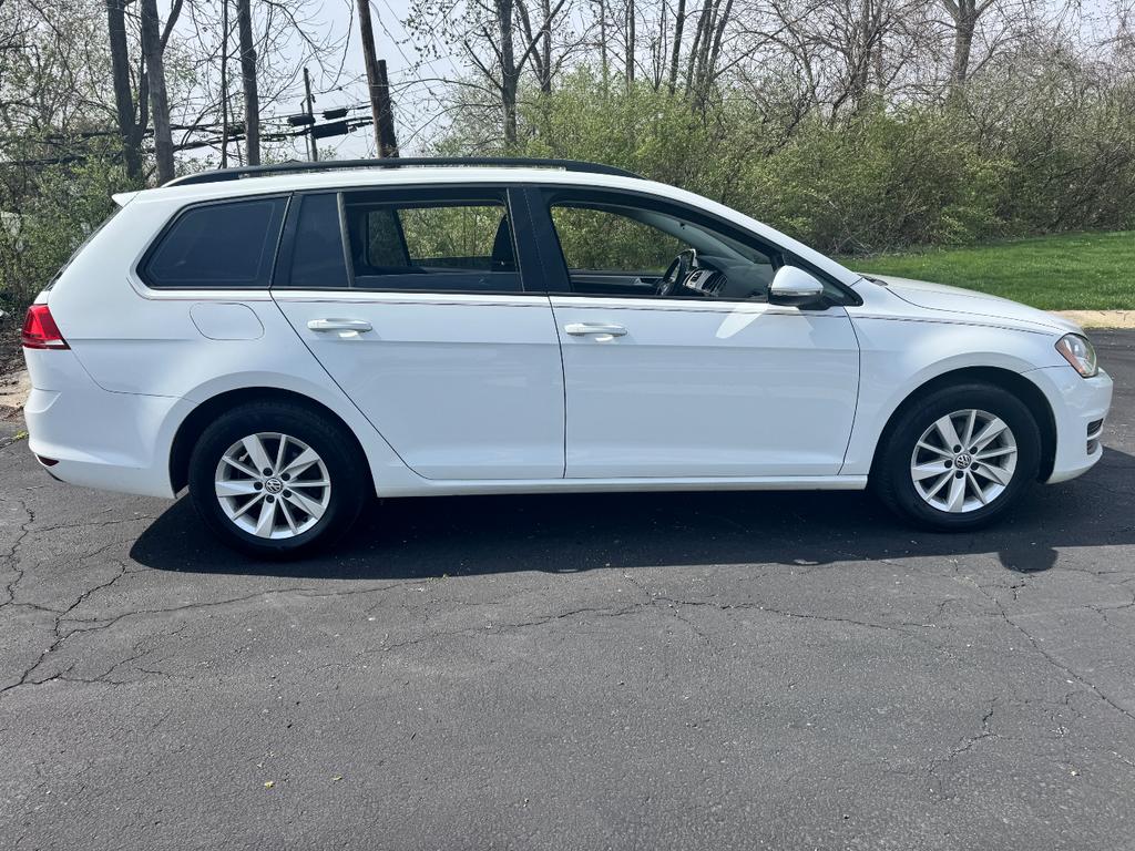 used 2016 Volkswagen Golf SportWagen car, priced at $9,999