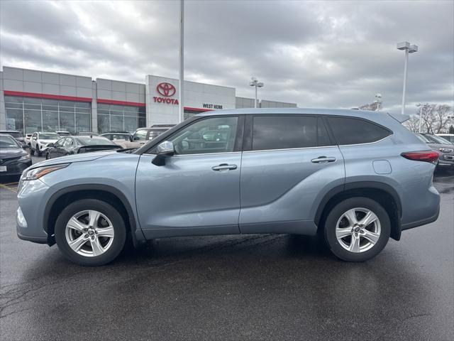 used 2022 Toyota Highlander car, priced at $34,935