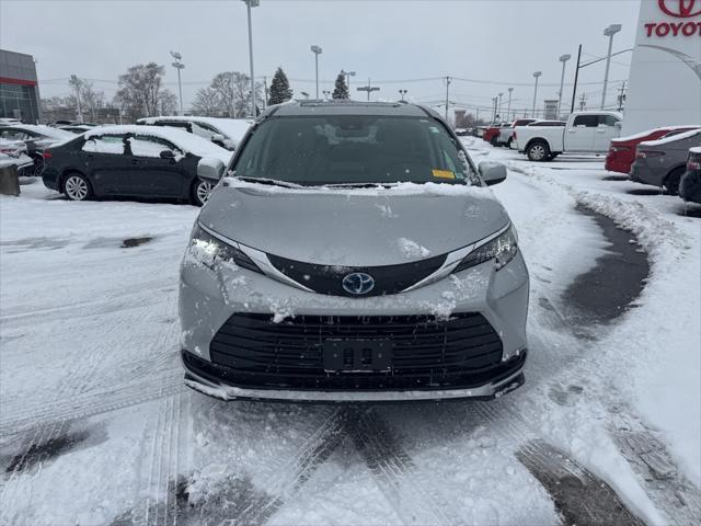 used 2024 Toyota Sienna car, priced at $44,905