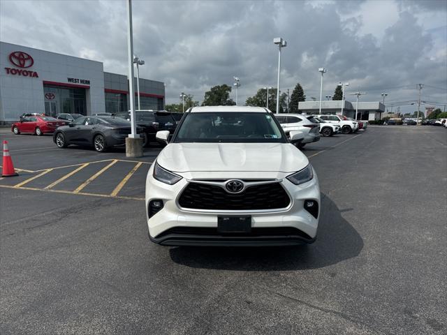 used 2021 Toyota Highlander car, priced at $32,443