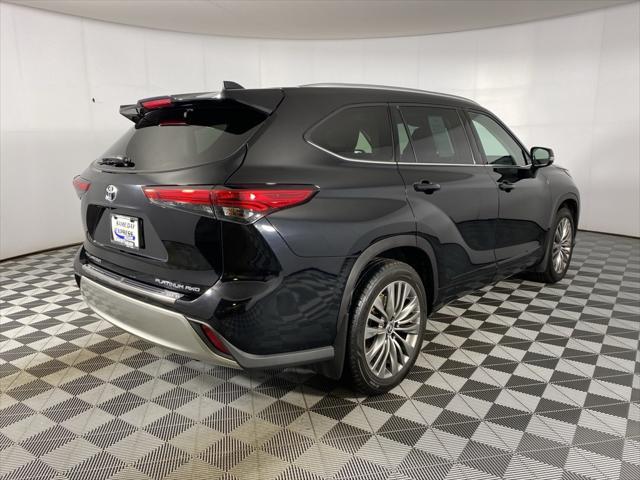 used 2021 Toyota Highlander car, priced at $39,432