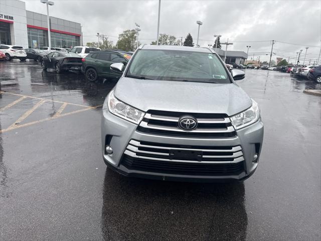 used 2017 Toyota Highlander car, priced at $26,990