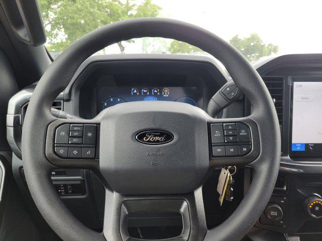 new 2025 Ford F-150 car, priced at $45,572