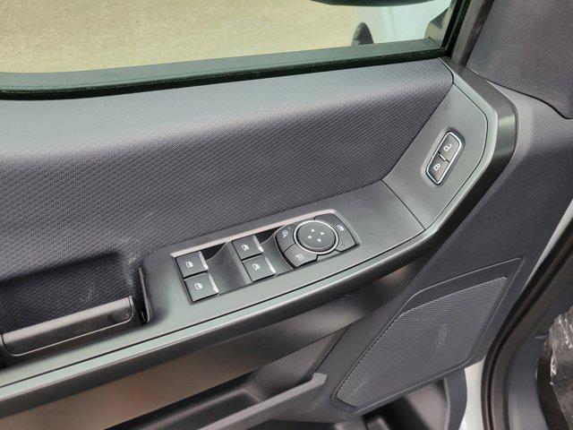 new 2025 Ford F-150 car, priced at $45,572