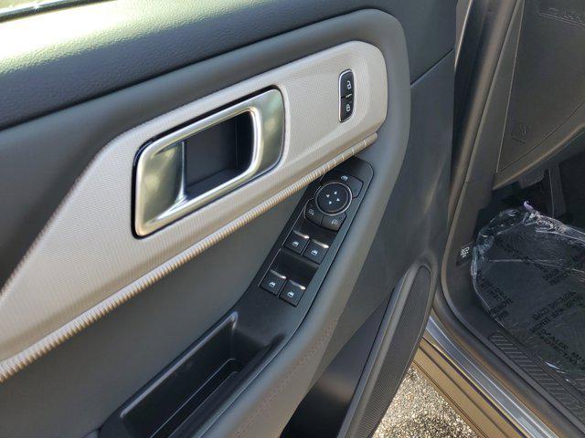 new 2025 Ford Explorer car, priced at $42,074