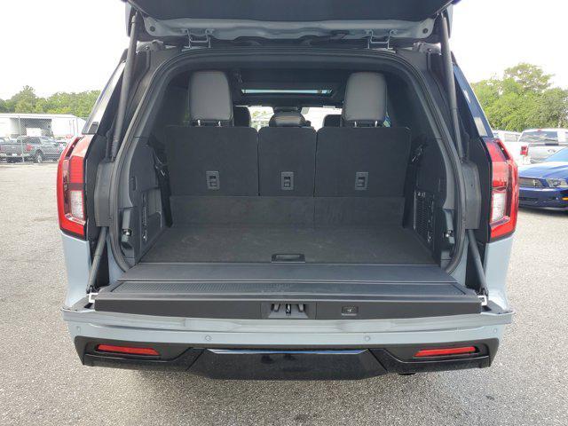 new 2025 Ford Expedition car, priced at $82,839