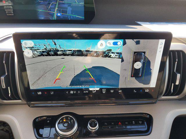 new 2025 Ford Expedition car, priced at $68,004