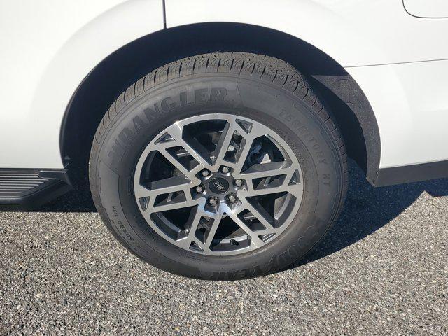 new 2025 Ford Expedition car, priced at $68,004